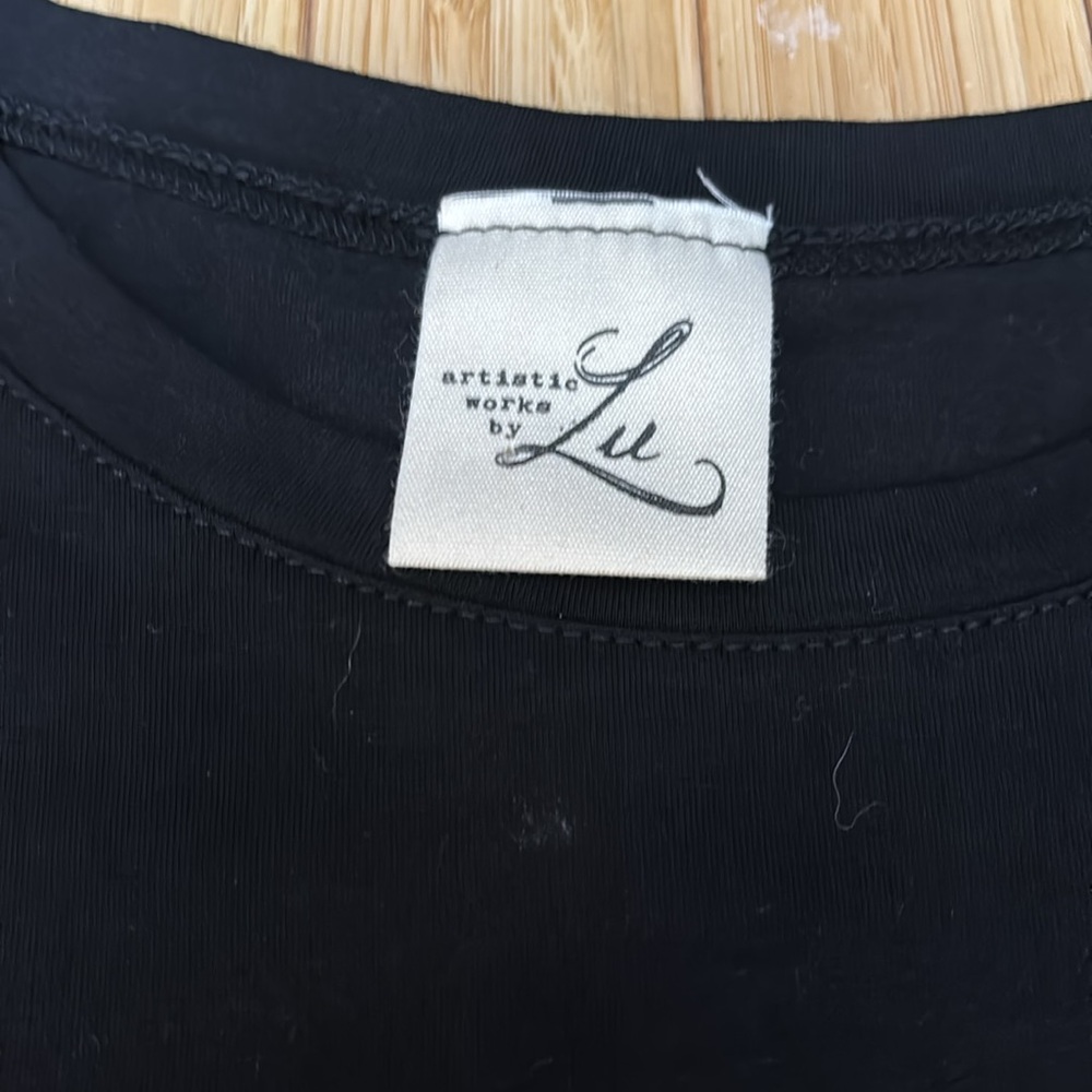 Women’s graphic tee. NWOT. Size small. Black with gold accents. - Picture 7 of 8